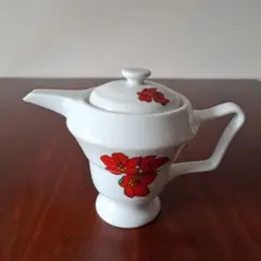 ティーポット 赤い花柄 陶器製 レトロ