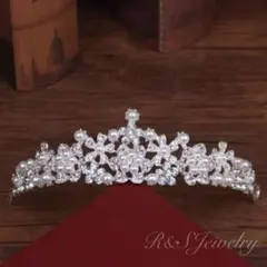 ティアラフラワーお花パール ウェディングアクセサリーブライダルヘッドドレス結婚式