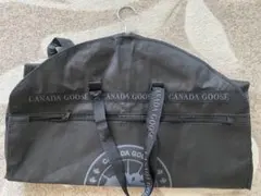 CANADA GOOSE ガーメントケースとハンガー（幅45.5cm）