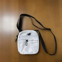 New Balance サコッシュ ホワイト