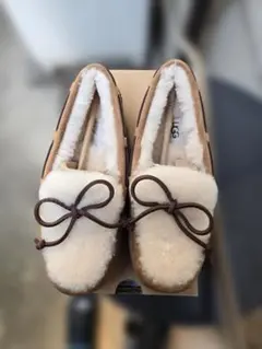 2026年最新】ugg リボン モカシンの人気アイテム - メルカリ