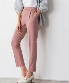 Pierrot ピエロ 高見えすっきりテーパードパンツ ピンク M