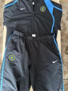メルカリ市限定価格 インテル ジャージ上下セット 長友選手在籍時モデル インテル ジャージ上下セット 長友選手在籍時モデル - メルカリ