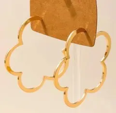 金 高品質サージカルステンレス シルバーゴールド フラワーフープピアス ☆人気☆