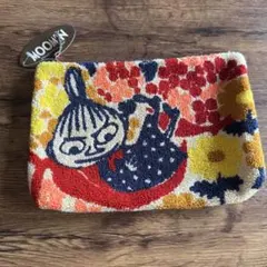 新品MOOMIN リトルミィ　さがら刺繍　フラットポーチ　ムーミン　北欧雑貨