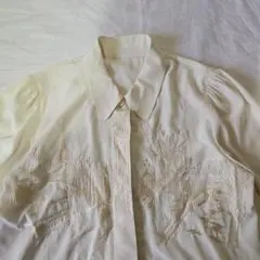 街並み刺繍 オフホワイト長袖シャツ 昭和レトロ