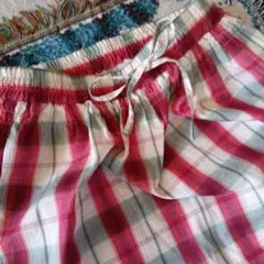 赤と白のチェック柄 フレアスカート