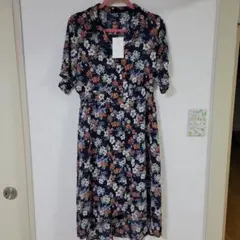 新品。半袖ワンピース。Lサイズ