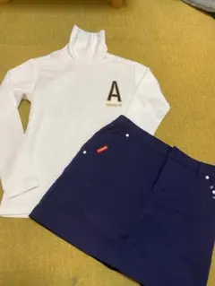 adidas タートルネック ホワイト　ルコックネイビー スカート、2点セット