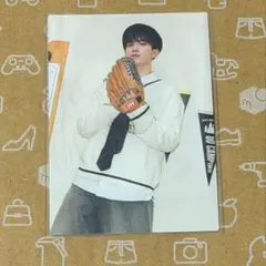 Item thumbnail for item bbcb6f2c-929d-4d95-969e-2688cec67a41