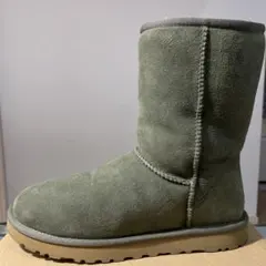 わこ様専用です。 UGG レアなカーキ色　ムートンブーツ　サイズ8 25センチ