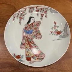 美しい着物の女性絵皿のサムネイル