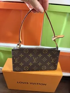 LOUIS VUITTON モノグラム ミニ・ポシェットのサムネイル