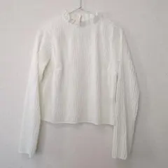 ホワイト 長袖 トップス 波状プリーツ　М