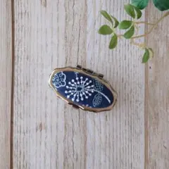 【hachi】ミナペルホネン ピルケース　celebrate＊ハンドメイド hachi様専用】ミナペルホネン ピルケース celebrate＊ハンドメイド