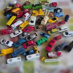 トミカ ミニカー まとめ売り 13台セット おまけ1台 - メルカリ
