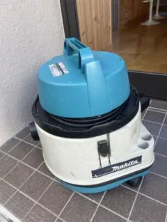 Makita 436 乾式掃除機 1050W Makita 436 乾式掃除機 1050W - メルカリ