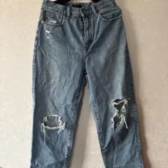 UNIQLO ダメージ加工 ジーンズ