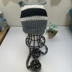 ハンドメイド♡ポンポン紐つき猫耳ニット帽　グレーボーダー