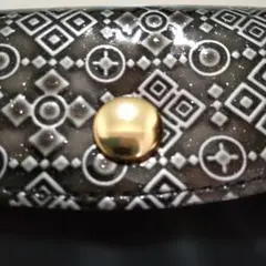 未使用 牛皮使用 幾何学模様 折りたたみトートバッグ