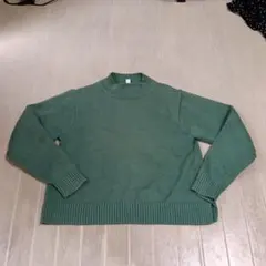 じ*め様 UNIQLO グリーン クルーネック 長袖ニットセーター 　Sサイズ