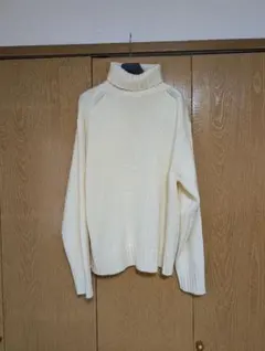 UNIQLO　タートルネックニット　Mサイズ