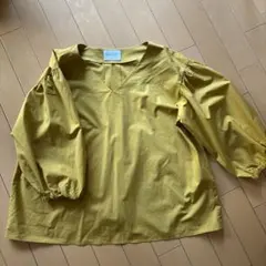 UNITED ARROWS マスタード Vネック 五分袖 トップス