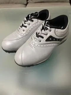 【新品未使用】HONMAレディースゴルフシューズ HONMA GOLF（本間ゴルフ） ホンマ ゴルフ シューズ スパイクレス 紐式