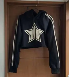 星型ロゴ クロップドパーカー 黒