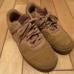NIKE スニーカー ブラウン