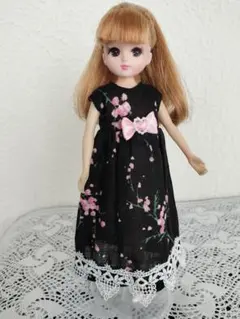 リカちゃんサイズの手作りワンピース