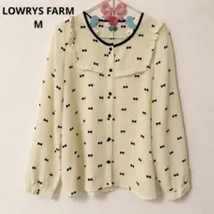 LOWRYS FARM リボン柄 フリルブラウス M クリーム色　光沢感ありのサムネイル