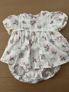 futafuta いちご柄ロンパース 70cm