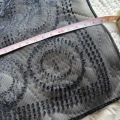 黒の刺繍入りシフォンストール