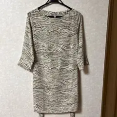 ホワイト・ブラック 波模様 七分袖ワンピース