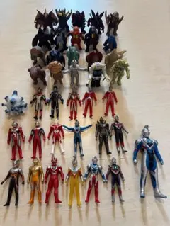 ウルトラマン　怪獣　ソフビ　39体　まとめ売りのサムネイル