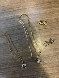 NINA RICCI ニナリッチ　アクセサリーまとめのサムネイル