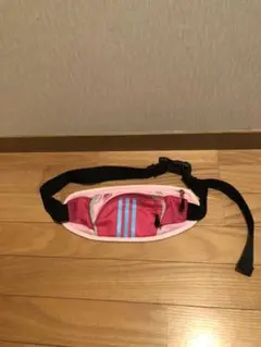 adidas レディース　ウエストポーチ