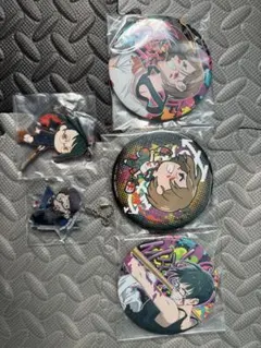 呪術廻戦　 キャラクター缶バッジとキーホルダー