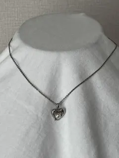 【美品】ハートモチーフ パールネックレス シルバーカラー 刻印あり