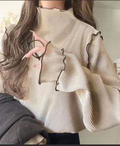 classicalelf　フリル付きベージュ長袖シャツ