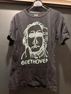 今月まで最終値下げshantii ベートーヴェン Tシャツ ブラックのサムネイル