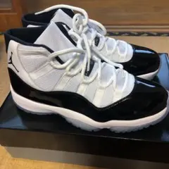ナイキ エアジョーダン11 レトロ コンコルド 2018