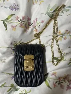 miu miu 黒 マトラッセ　バッグのサムネイル