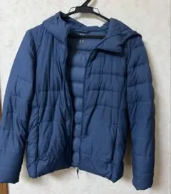 美品 ユニクロ ウルトラライトダウンシームレスパーカ ブルー Sサイズ