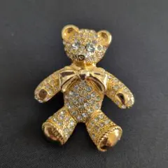 テディベア型クリスタルブローチ