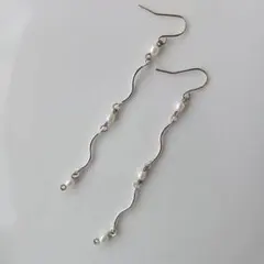 №755　極小淡水パールピアスイヤリング　ハンドメイド