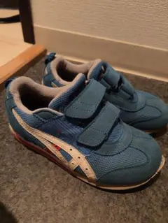 ASICS 青 スニーカー