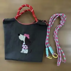 ほぼ新品　犬の刺繍ショルダーバッグ