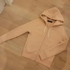 ＊美品＊　定価約30,000円　イヴォン　YVON 裏起毛パーカー　イネドのサムネイル